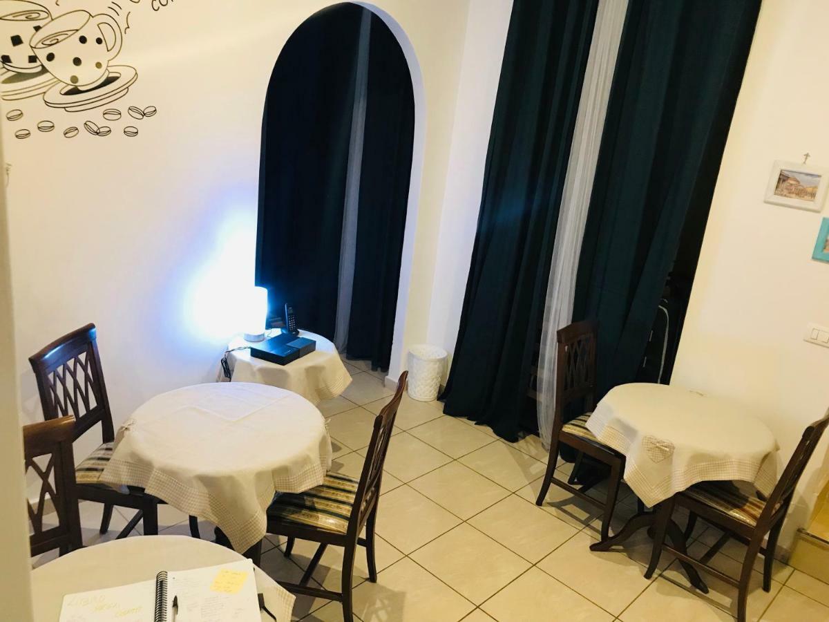 B&B Dimora Cirillo Napoli Eksteriør billede
