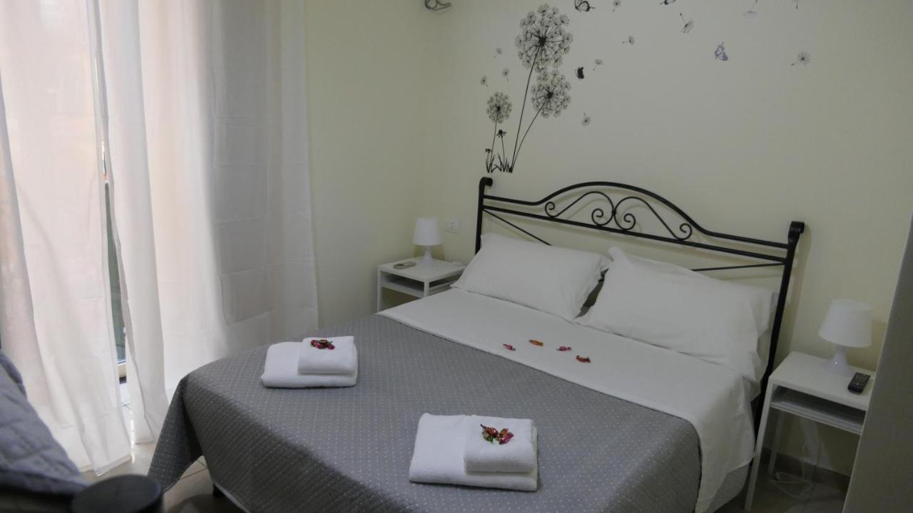 B&B Dimora Cirillo Napoli Eksteriør billede
